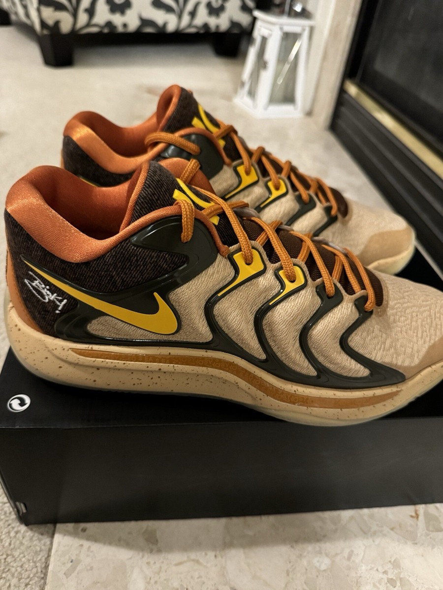 HJ4464-200) KD 17 NRG Sesame/University Gold Mens Sz 11.5 | eBay display picture 2