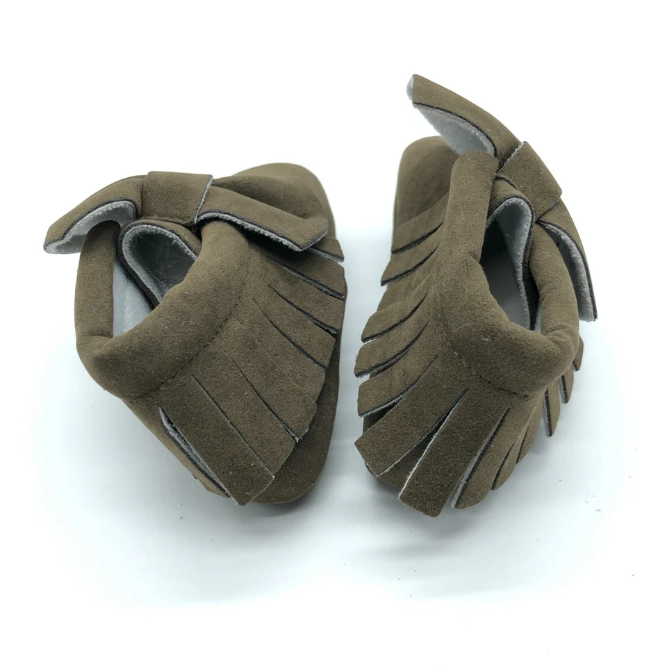 Zapatillas mocasín de gamuza sintética con flecos lazo suela suave marrón talla 4 para niñas pequeñas Foto 3 de 4