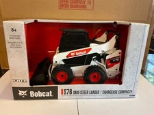 ERTL 1:16   1/16 diecast  Bobcat S76 Skid Steer Loader Tractor