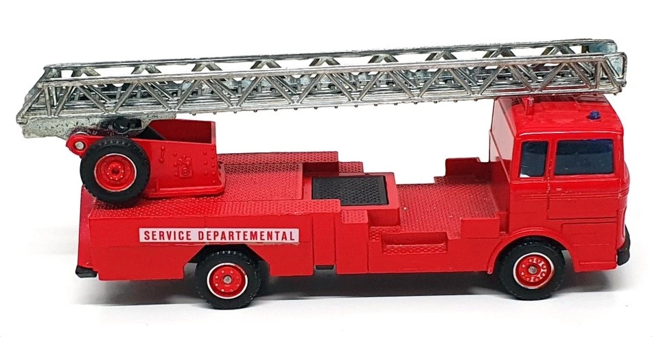 Camión de bomberos Mercedes Benz Solido escala 1/50 3111 - rojo Foto 4 de 4