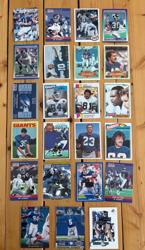 Vintage Mixed Lot of 23 NFL New York Giants Football Trading Cards