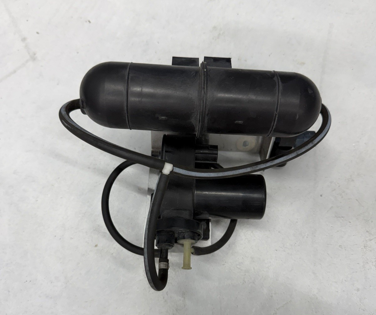 2016 Aston Martin Rapide S Exhaust Flap Vacuum Pump 4G42C529BC OEM