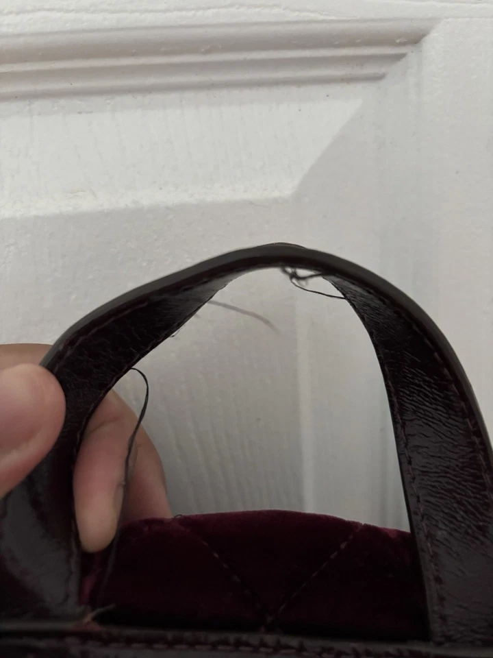 Mochila Mochila Michael Kors Rhea Mediana Terciopelo Cremallera Borgoña (Usada) Foto 3 de 3