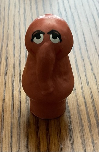 This Wooden Sesam Street Village SNUFFLEUPAGUS - Bild 2 von 4
