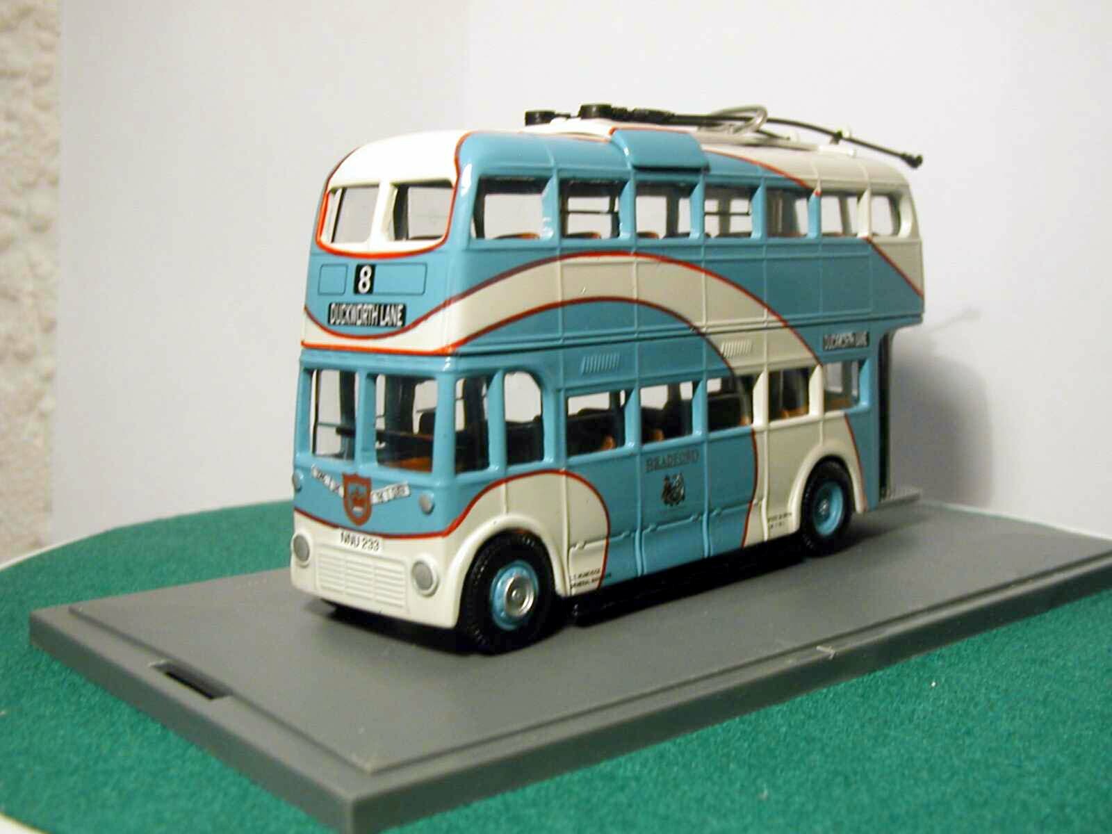 CORGI OOC BRADFORD CORPORATION TROLLEYBUS-40105