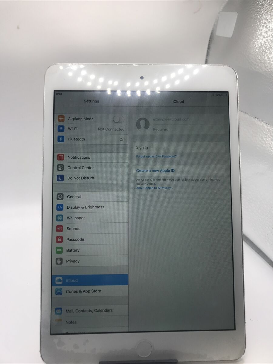 Apple iPad mini 1st Gen. 16GB, Wi-Fi, 7.9in - White Apple iPad mini 1st Gen. 16GB, Wi-Fi, 7.9in - White
