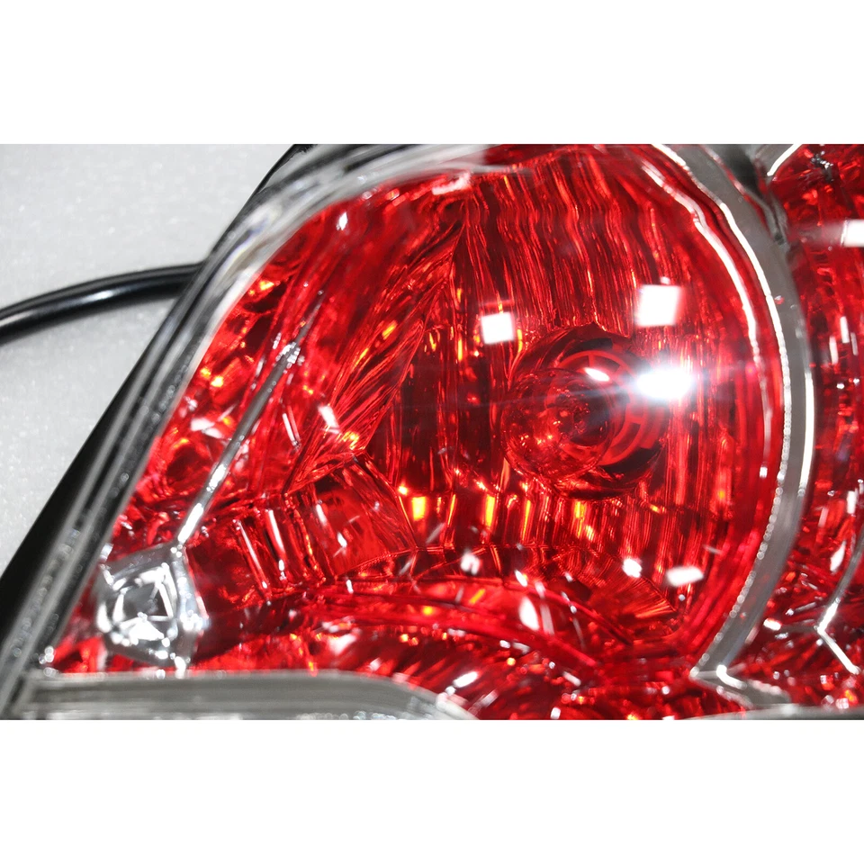 Luz trasera lateral del pasajero derecho lámpara de freno trasera para Mitsubishi Outlander 2002-2005 Foto 2 de 4