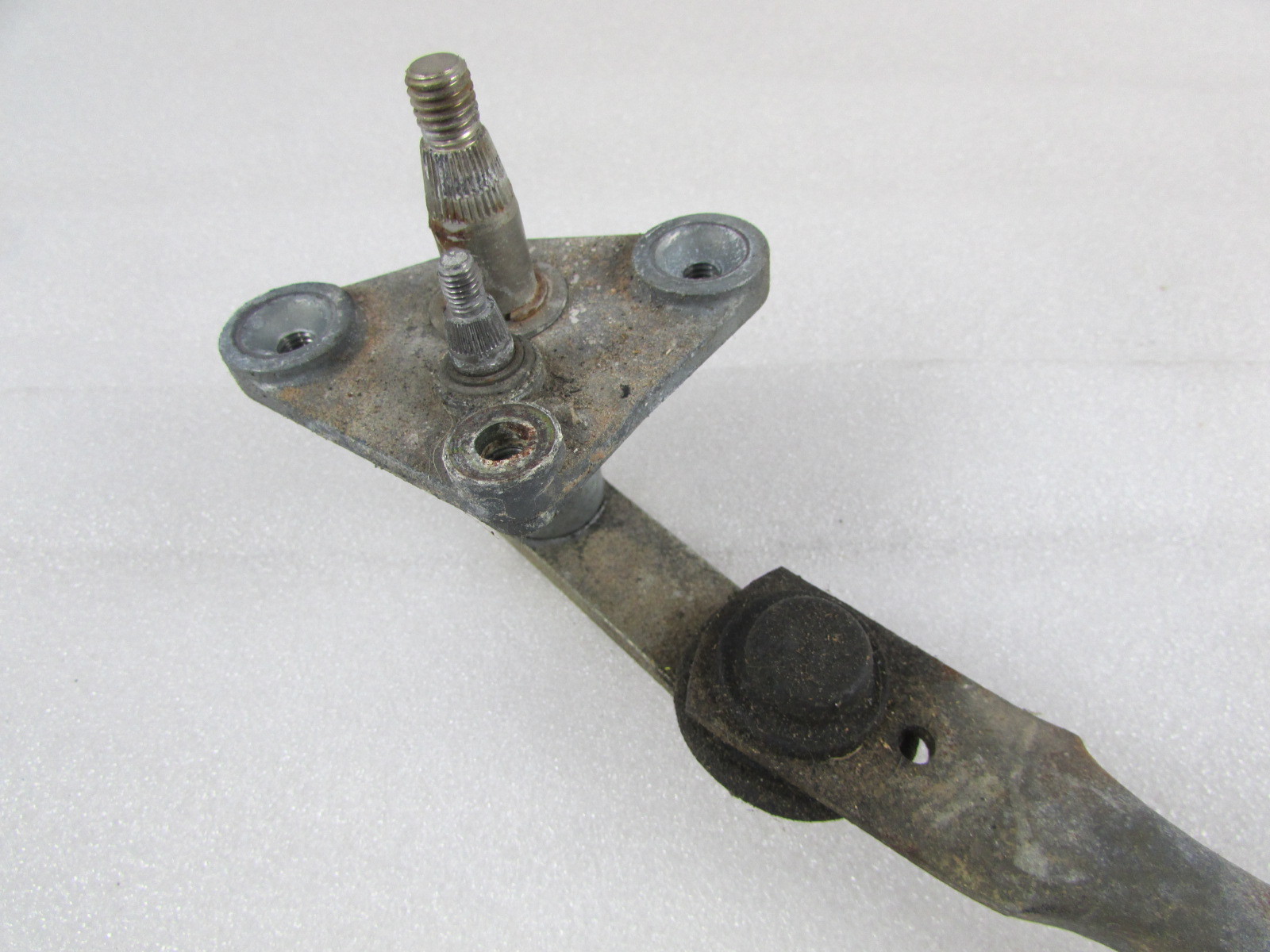 Ferrari 360, 430, Windshield Wiper Linkage/ Lever, Used, P/N 65409100