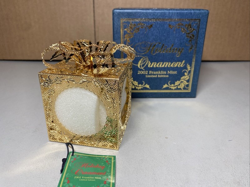 Franklin Mint 2002 Golden Bird In Box Holiday Ornament (With Original Box)