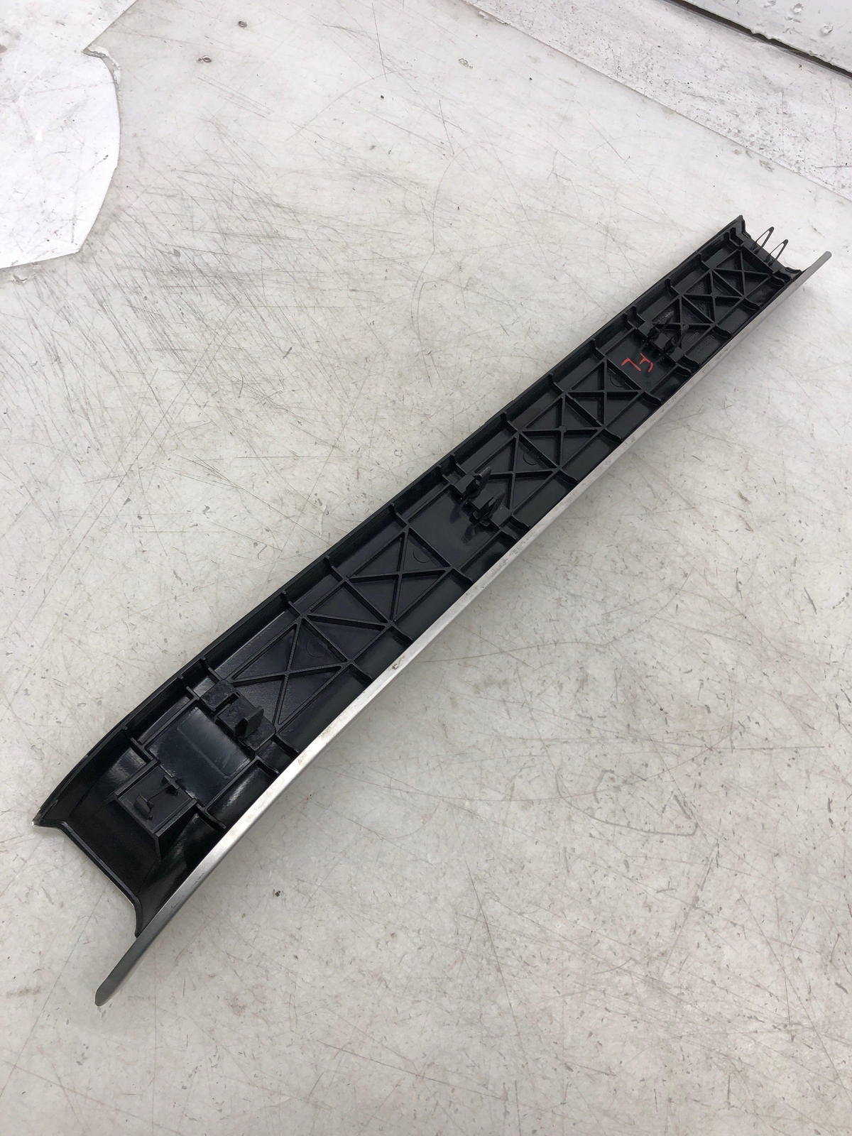 2006-2012 BENTLEY CONTINENTAL FRONT LEFT SILL SCUFF PLATE 3W4863381P *SCRATCHES*