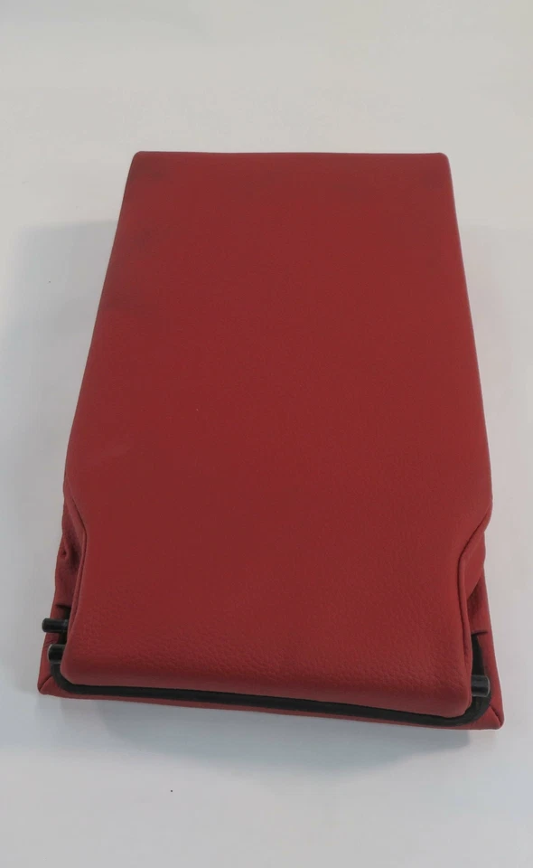 2011 宝马 335i (E92) COUPE - 后座臂休息中心控制台杯架(红色) — 第 3/4 张图片