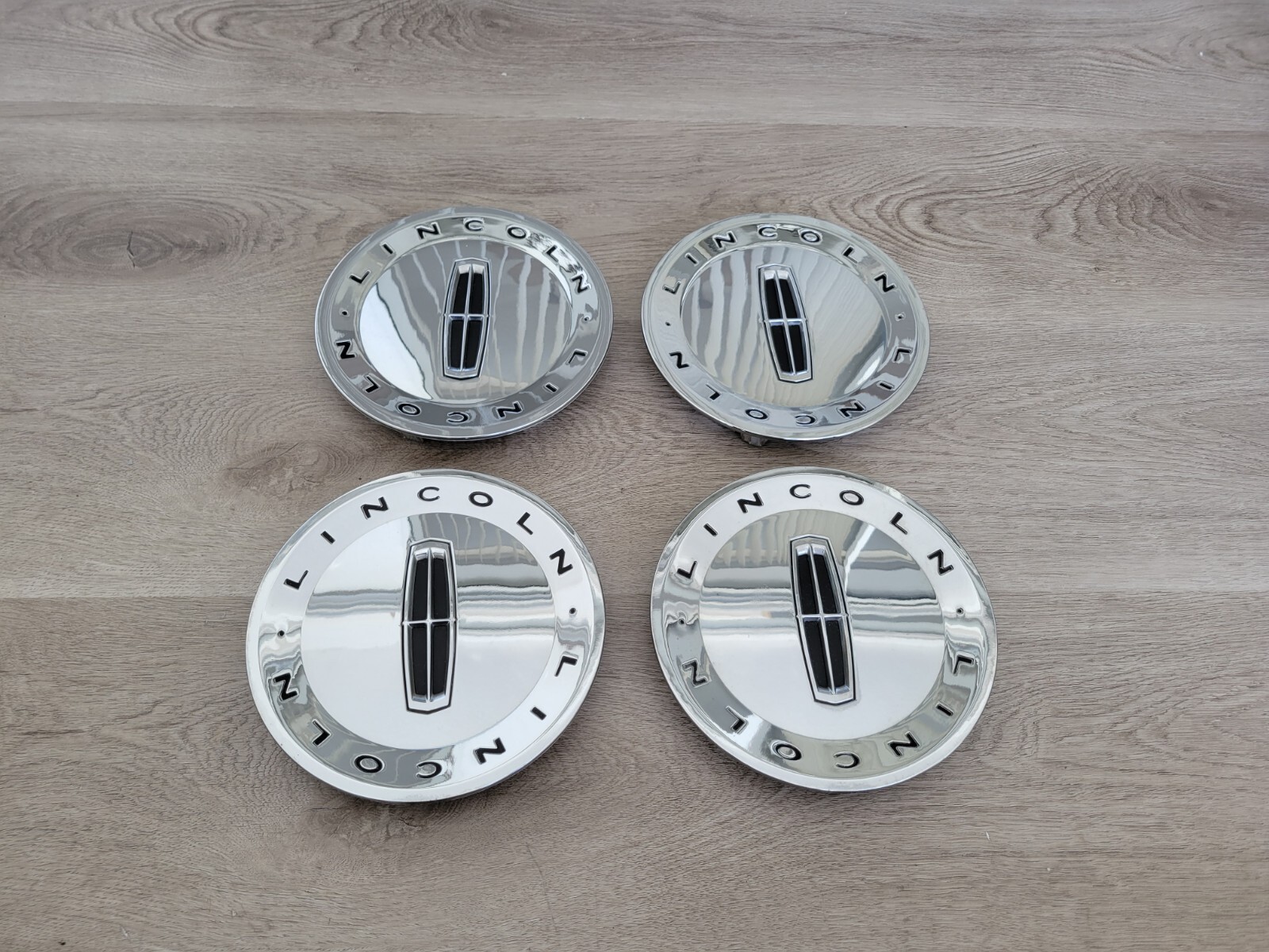4 OEM FACTORY LINCOLN TOWN CAR CENTER CAPS CHROME WHEEL 4W131A096CA eBay