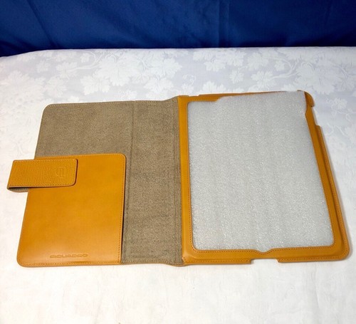 Piquadro Cover / Custodia I-Pad AC2691SI-GSA Pelle Giallo / Sabbia NEW IN BOX - Picture 2 of 4