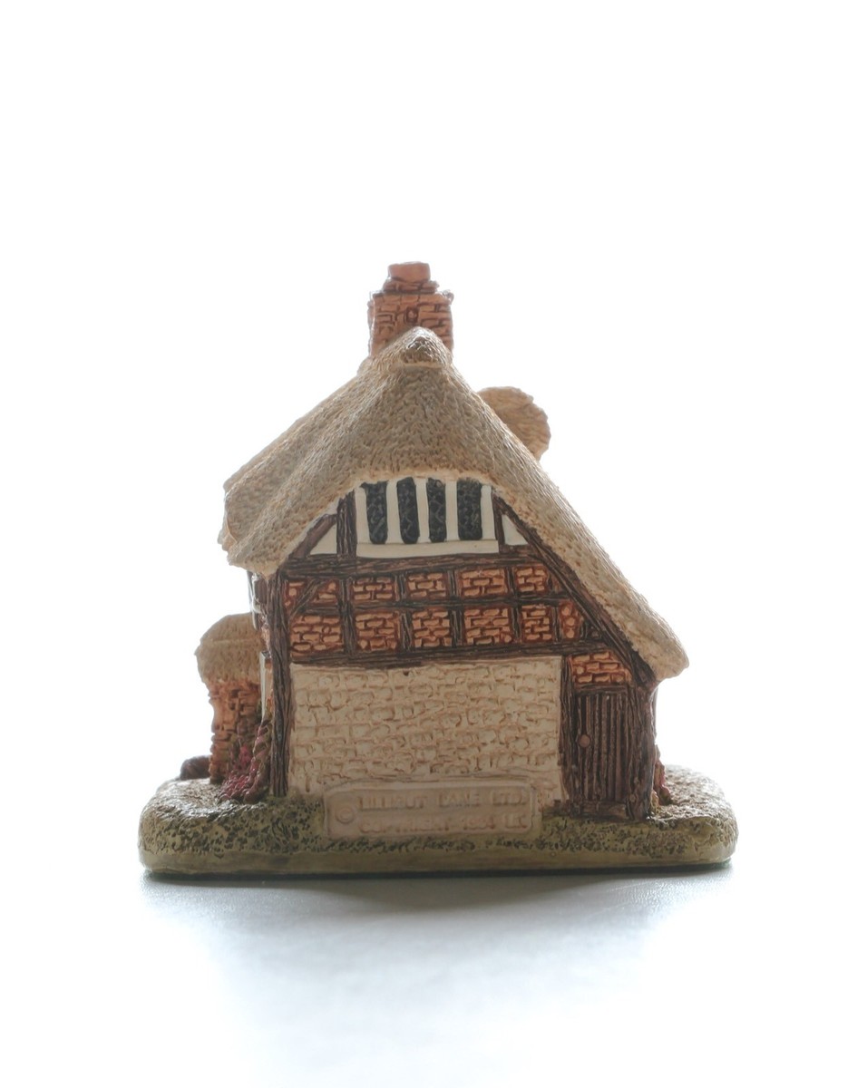 Lilliput Lane Cottage, Honeysuckle Cottage Sm, Boxed. | eBay Lilliput Lane Cottage, Honeysuckle Cottage Sm, Boxed. | eBay