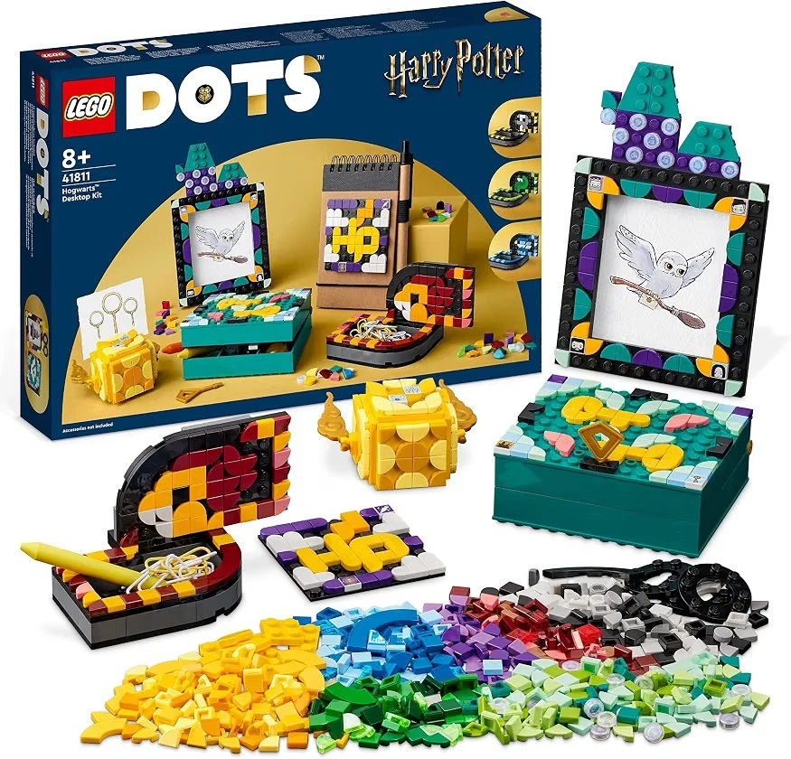 LEGO DOTS 41811 Hogwarts Desktop Kit, photo 1 of 5