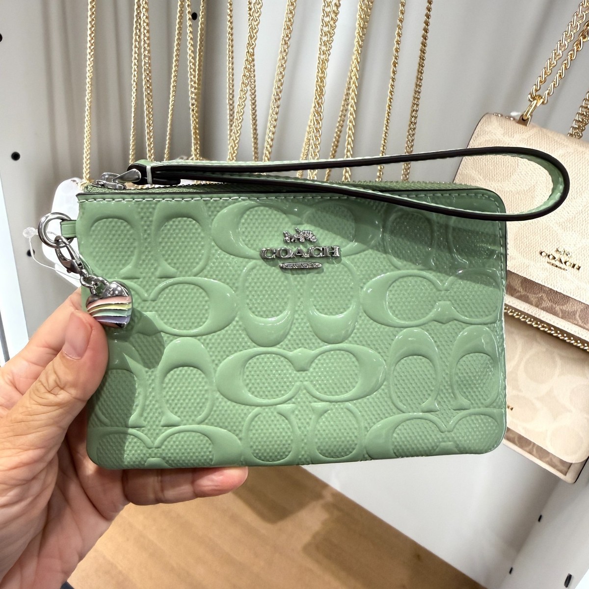 COACH コーチ チェーンウォレット トップハンドル CT879 グリーン レザー レディース シルバー金具 新古未使用展示品【本物保証】 COACH - COACH コーチ チェーンウォレット トップハンドル CT879