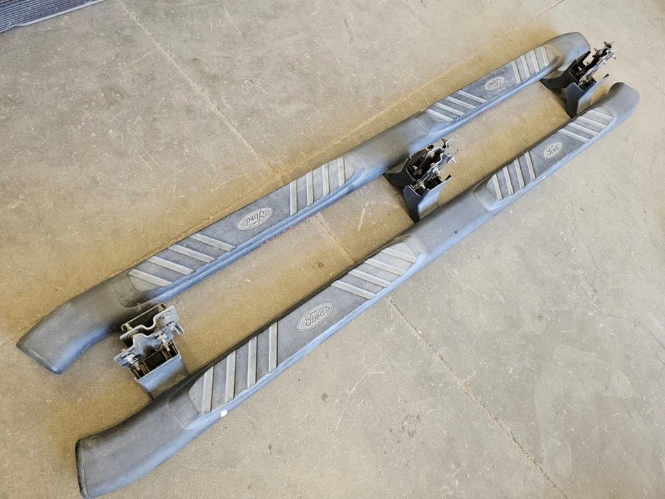 11-16 福特 F350 超级二手原始设备制造商乘员驾驶室 4DR 左右双台阶工厂 — 第 2/4 张图片