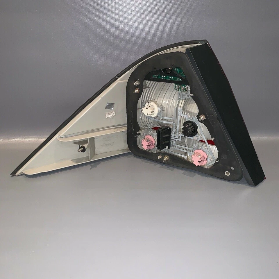 MERCEDES BENZ S500 S430 TAIL LIGHT RIGHT SIDE 2003 2004 2005 2006 OEM - Image 3 of 4