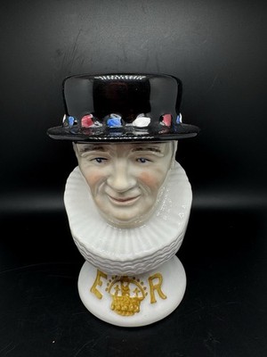 Vintage Porzellan YEOMAN OF THE GUARD London Beefeater Kopf Figur England