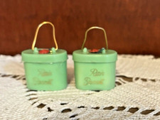 Vtg Set Of 2 Green Rain Bonnet In Mini Plastic Case W/ Flower 1950s NOS, Taiwan