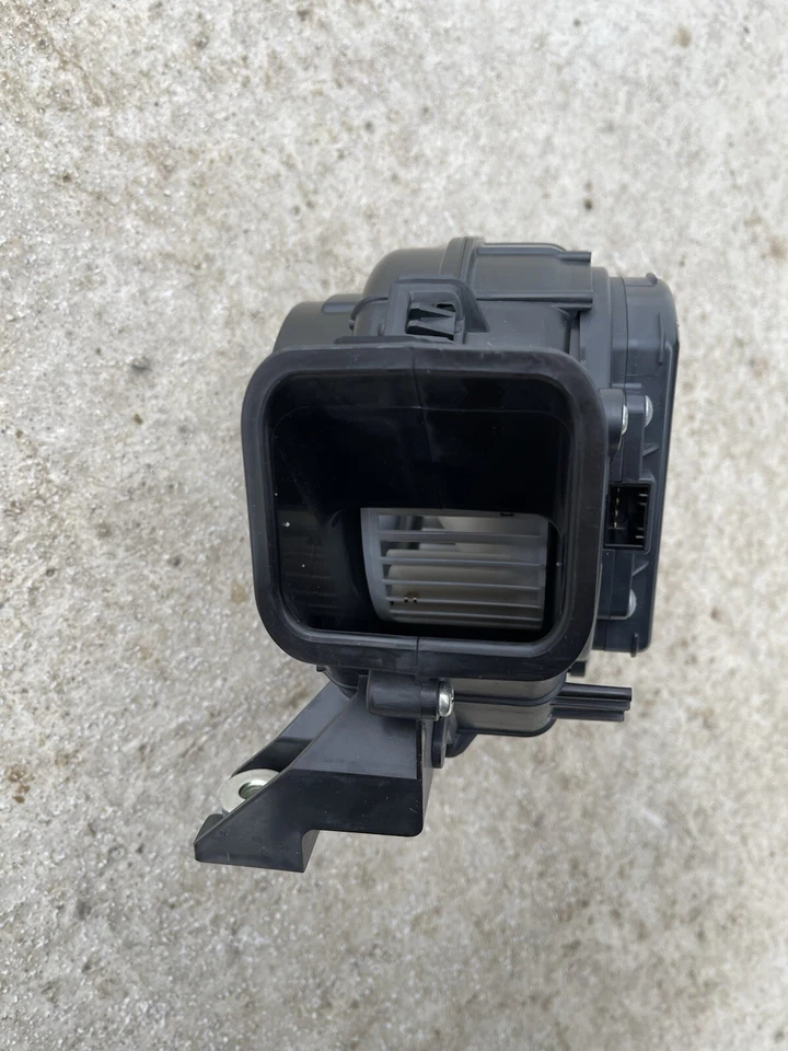 Honda Insight оригинальный электрический вентилятор нагреватель двигателя для HV батареи 1J810-RBJ-0031 - Изображение 3 из 4