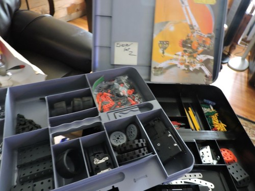 ERECTOR PARTIAL SET IN PLASTIC CASE (NOT A FULL SET #2) & SPECIAL EDITION MAG - Picture 11 of 12