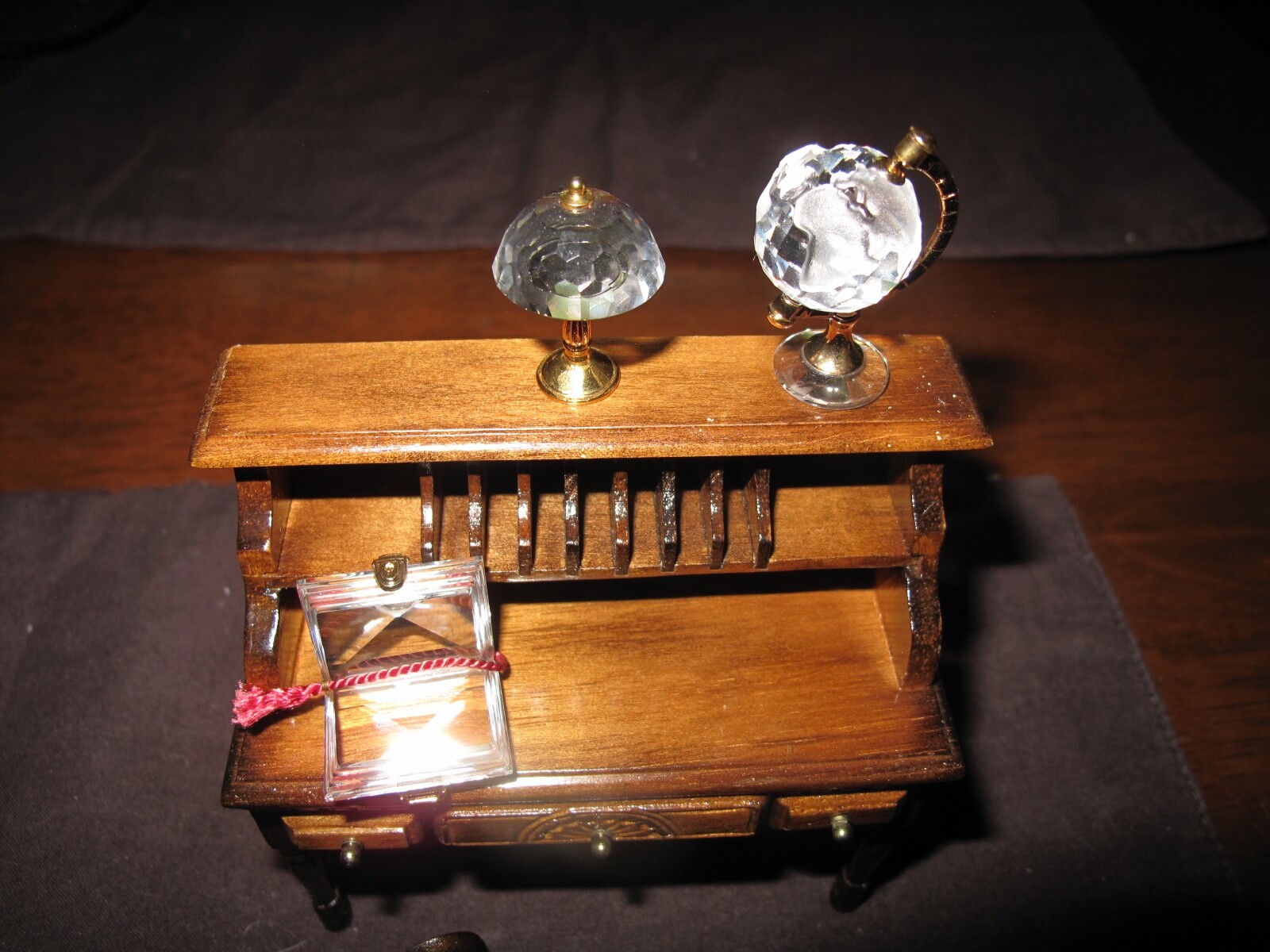 Picture 2 of 8