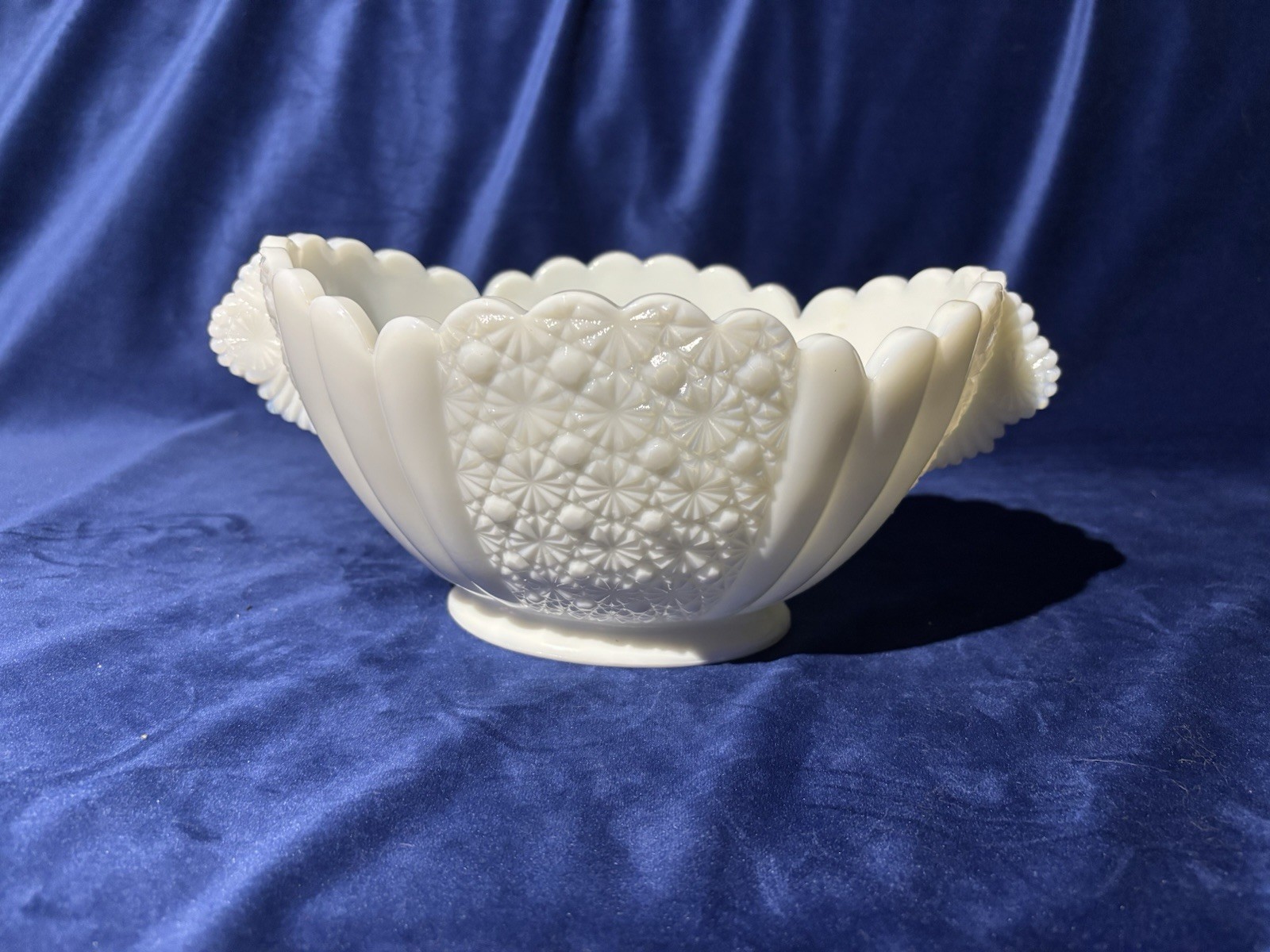 Fenton White Milk Glass Daisy & Button Console Bowl