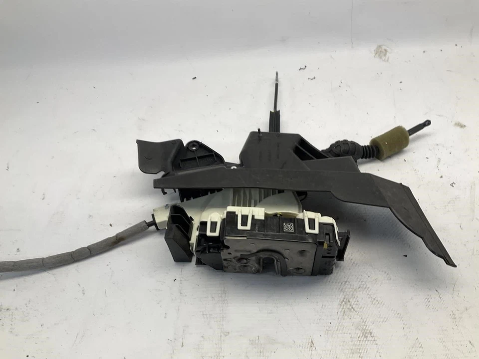 08-14 Mercedes-Benz C300 Sedan Front Left Door Latch Lock Actuator P - Image 4 of 4