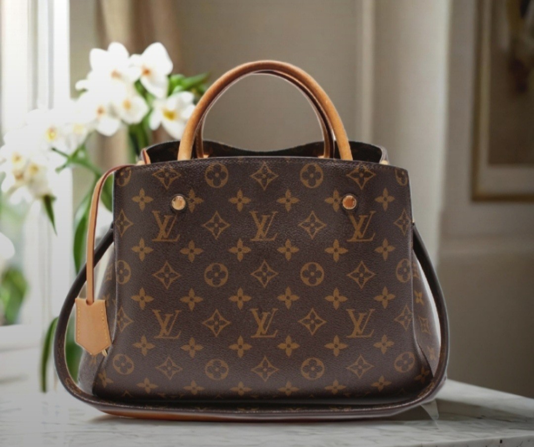 Louis Vuitton Monogram MM Shoulder Bag Stylish & Spacious