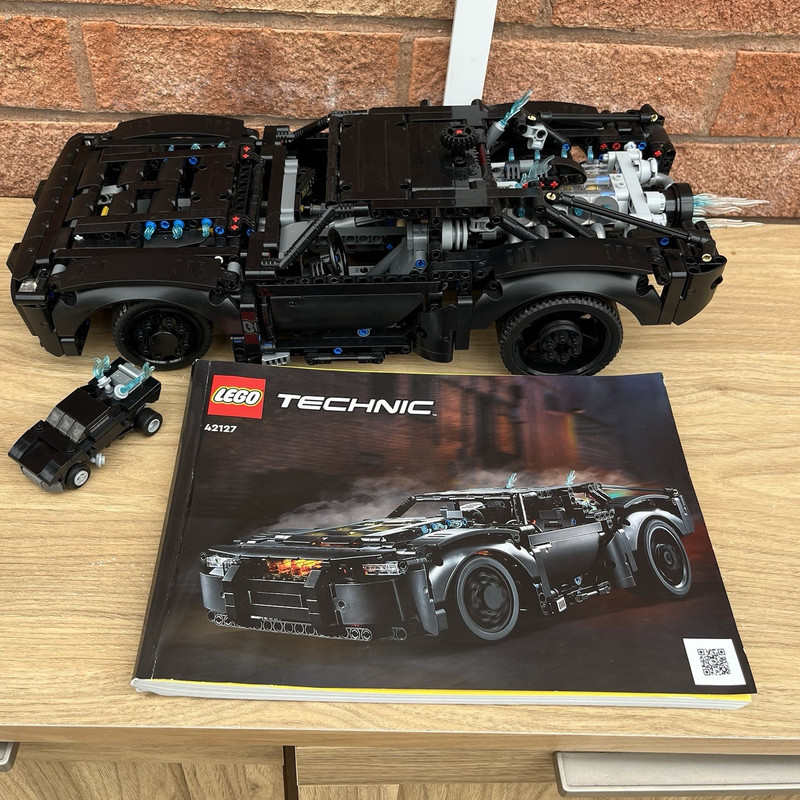 LEGO Technic THE BATMAN Batmobile 42127 Complete 1360 pcs Instructions No Box