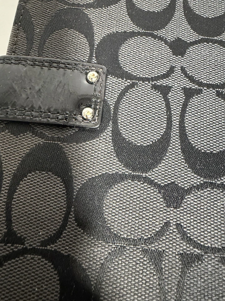 Estuche de sujeción para tablet/eseader COACH Foto 4 de 4