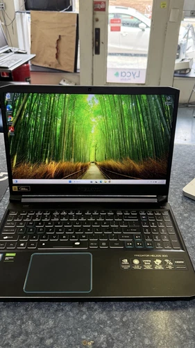 Acer Predator Helios 300 15.6" (1TB SSD, Intel i7-9750H, 2.60GHz, 16GB RAM,...