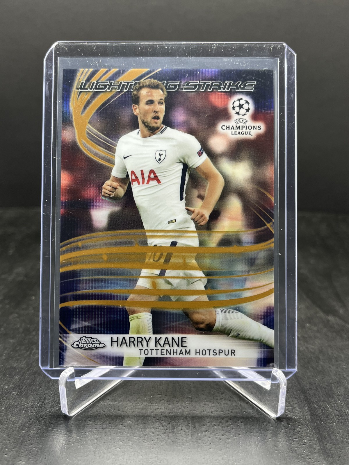 2017-18 Topps Chrome UEFA Soccer Harry Kane Lightning Strike Gold 20/50 #LS-HK