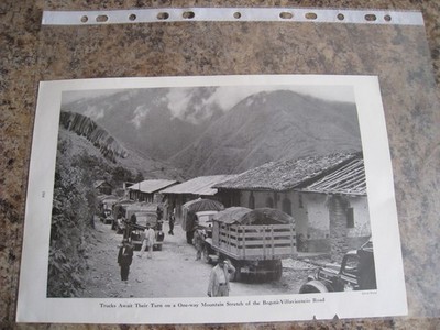 LKW WARTEN AUF EINE EINBAHNBAHN BERG BOGOTA-VILLAVI 1948 WERBEDATEI 62