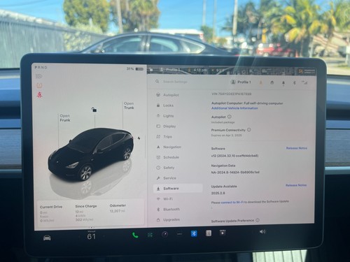 2023 Tesla Model Y - Picture 24 of 31