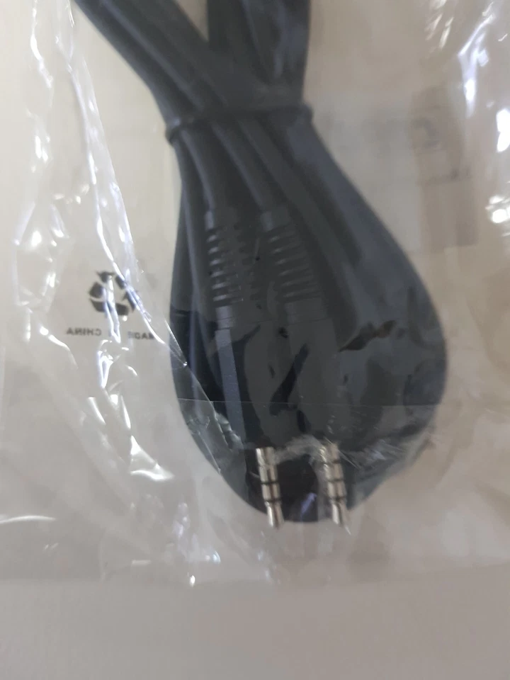 Cable auxiliar macho a macho de 3,5 mm 3M enchufe de 4 polos Foto 3 de 4