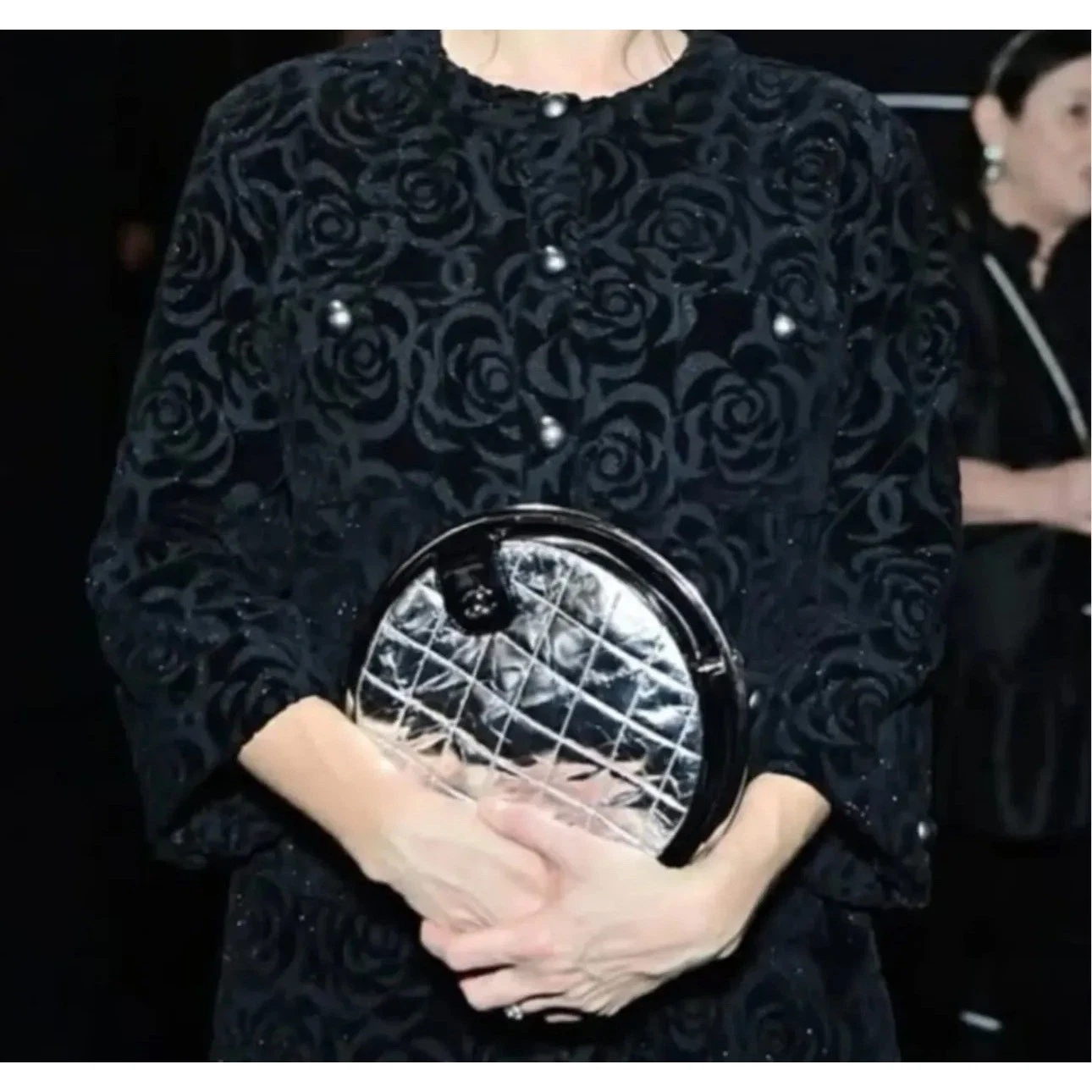 Giacca blazer CHANEL 18A Hamburg nero logo CC camelia tg.40