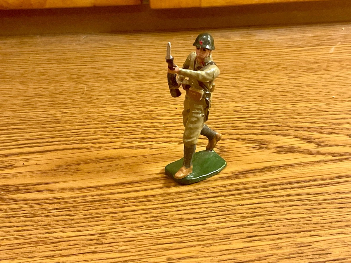 Lot De 9 Figurines Britains 1:32 - 7 Soldats 1er Empire + 2 Ecossais