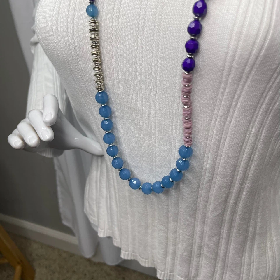 Ожерелье из бисера Чико фиолетовое бирюзово-голубое бирюзовое с подписью бижутерия - Изображение 2 из 4