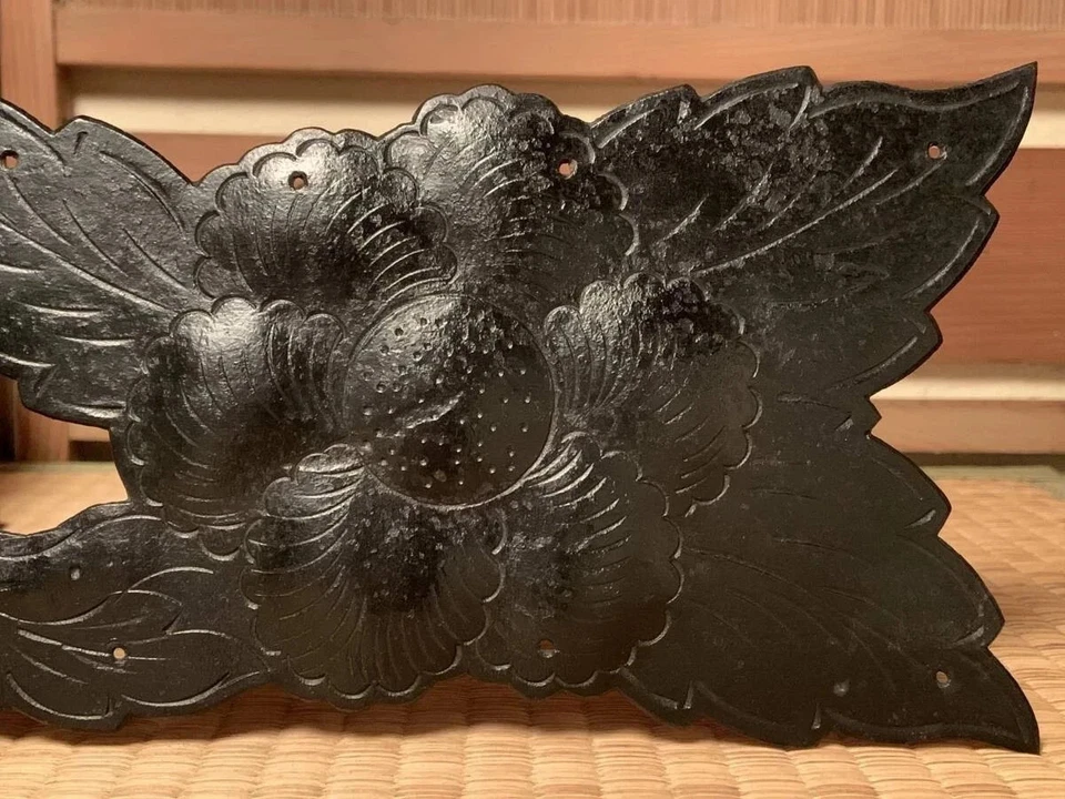 Taisho Sendai Soma Hierro Crisantemo Cresta Bloqueo Montaje con Llave de Peso Nirami Foto 4 de 4