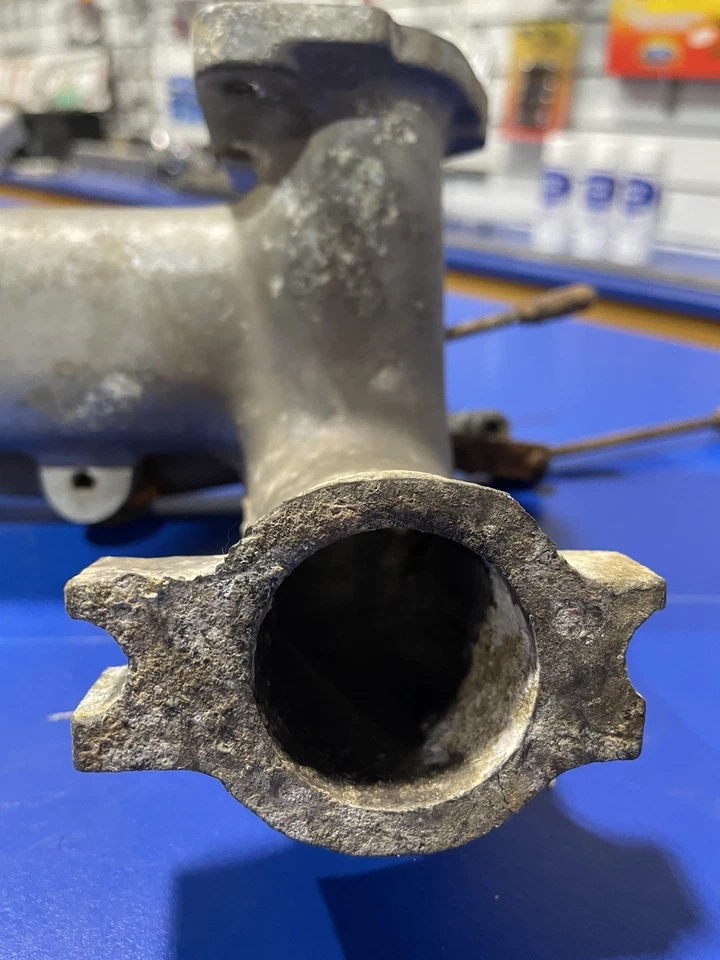 Colector de admisión doble tiro descendente Zepher original modelo A Ford Flathead 1928-1931 Foto 4 de 4