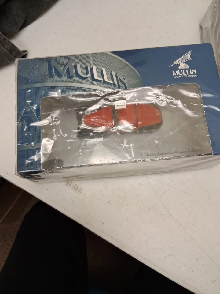 MULLLIN MINI'S 1939 Bugatti Tupe 57C Atalante - Image 2 of 4