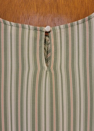 Blouse Top Short Flare Sleeves Light Green Pink Stripes Chevron Size M - Picture 4 of 8