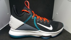 ICOMPRE 2 DE CADA CAJA lebron witness 4 blancos Y OBTENGA UN 70% DE  DESCUENTO!