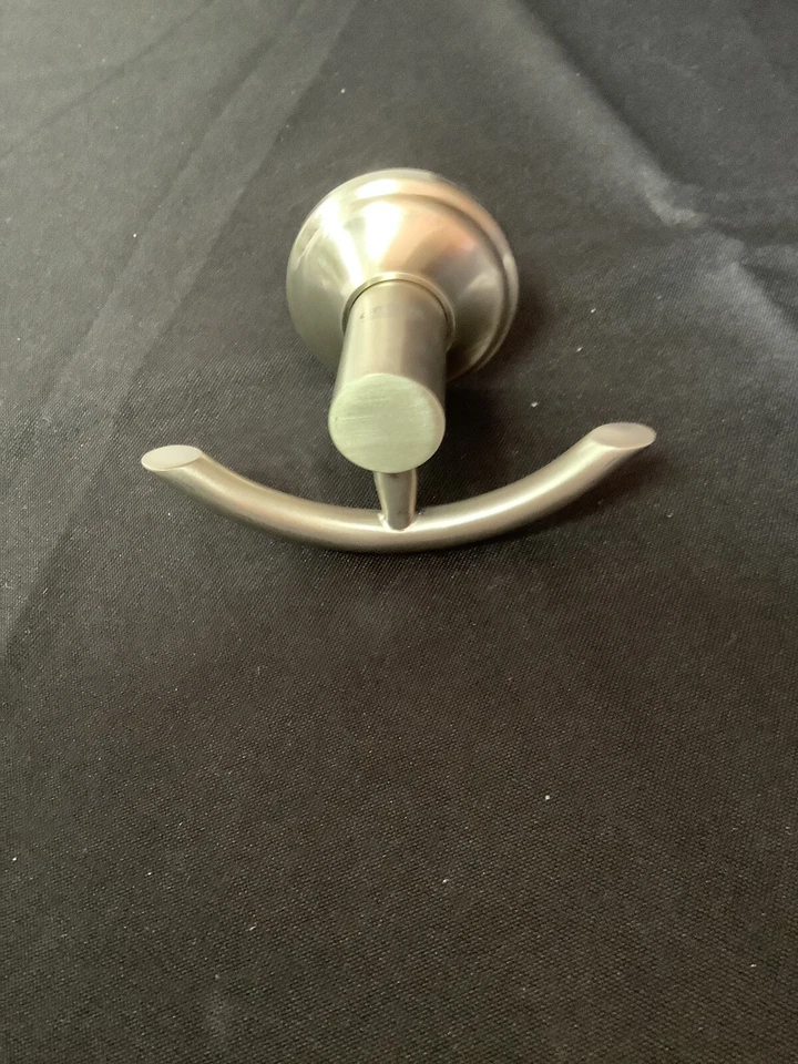 Gancho para bata Grohe, 40677 EN0/EN1 Fairborn Collection - NIckel cepillado P2 Foto 3 de 4