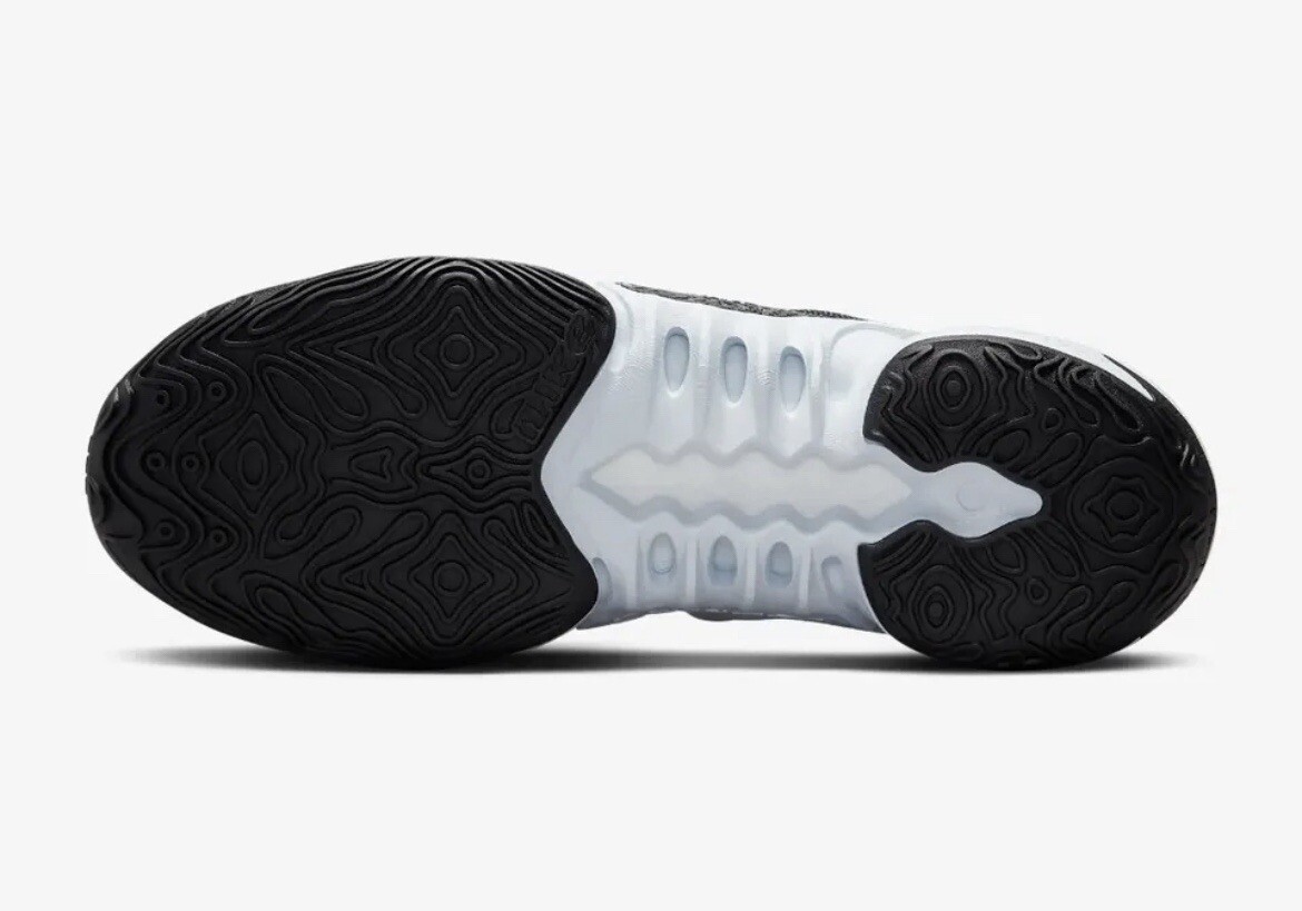 Size 11 - Nike Cosmic Unity 2 Black Football Gray | eBay display picture 1