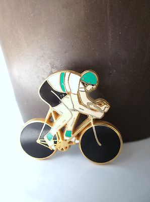 Pin's Arthus Bertrand Vélo cyclisme