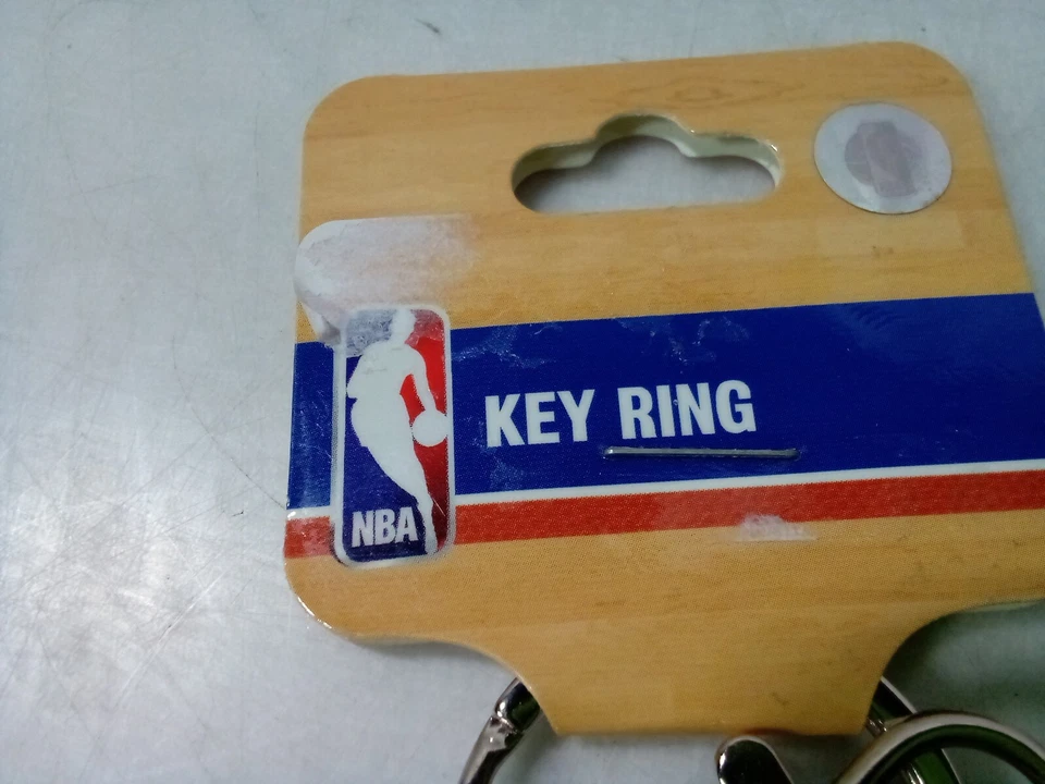 Llavero automático NBA Charlotte Hornets Foto 3 de 4