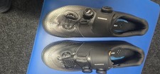 Imagen de Shimano RC7 Carbon Road Cycling Shoes (SH-RC702) US 8.9 EUR 3 sizes